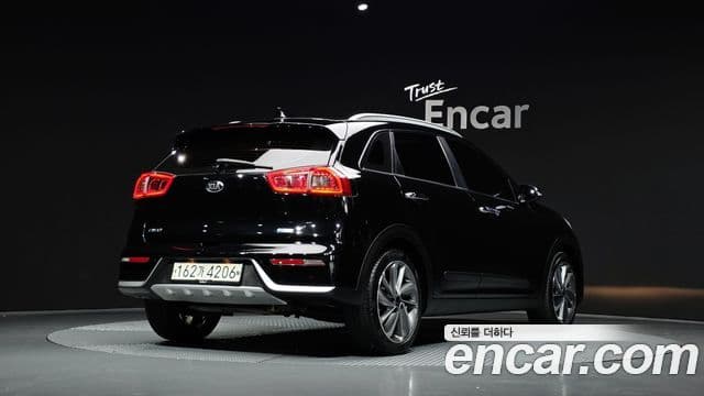 Kia Niro Noblesse, 2017 2