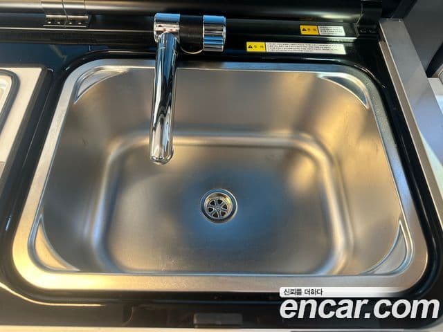 Hyundai Staria Prestige Camper 4인승, 2024 9