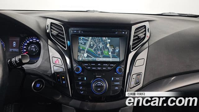 Hyundai i40 살룬 PYL, 2015 14