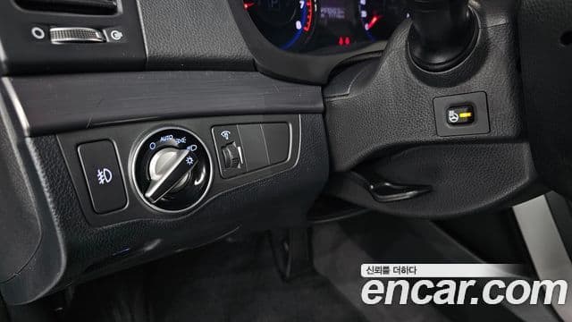 Hyundai i40 살룬 PYL, 2015 17