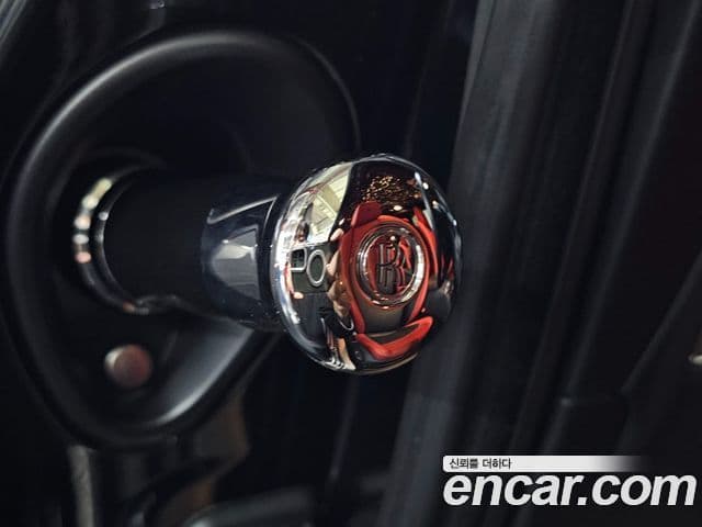 Rolls-Royce 레이스 6.6 чёрный эмблема, badge, 2019 11