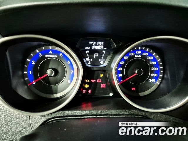 Hyundai Avante MD Luxury, 2012 9