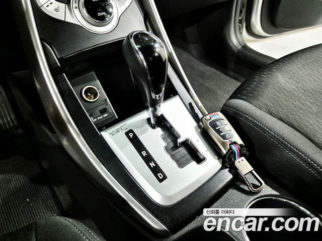 Hyundai Avante MD Luxury, 2012 11