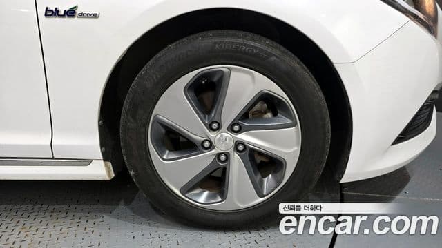 Hyundai LF Sonata гибрид Premium, 2017 все фото