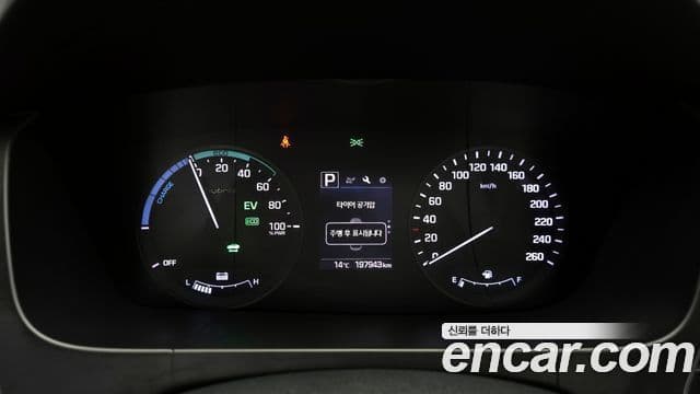 Hyundai LF Sonata гибрид Premium, 2017 8