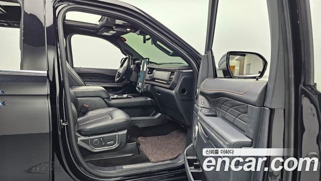 Ford 익스페디션 7인승, 2022 10