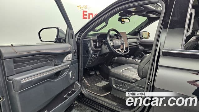 Ford 익스페디션 7인승, 2022 11