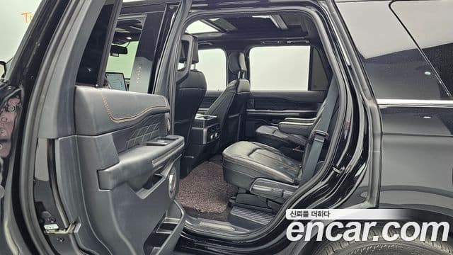 Ford 익스페디션 7인승, 2022 12