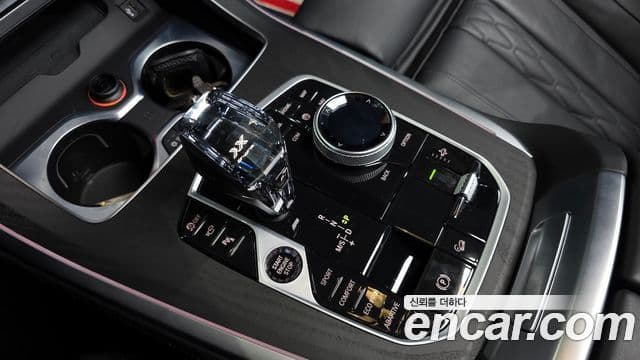 BMW X7 (G07) xDrive 40d Design Pure Excellence 6인승, 2022 9