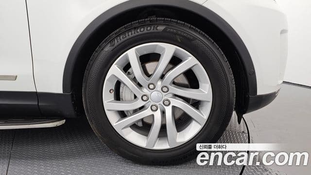 Land Rover Discovery 5 3.0 SD6 HSE, 2019 все фото