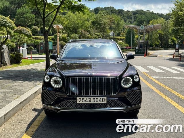 Bentley Bentayga 4.0 V8 EWB first Edition, 2024 4