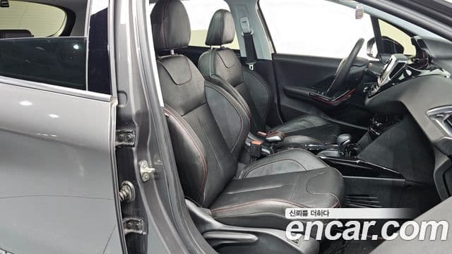 Peugeot 2008 1.5 BlueHDi GT Line, 2020 10