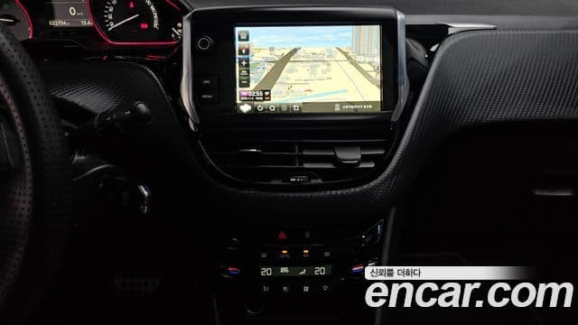 Peugeot 2008 1.5 BlueHDi GT Line, 2020 15