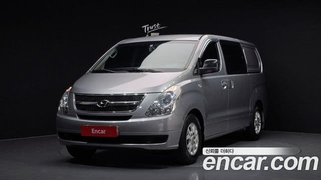 Hyundai Grand Starex CVX Deluxe, 2012 1