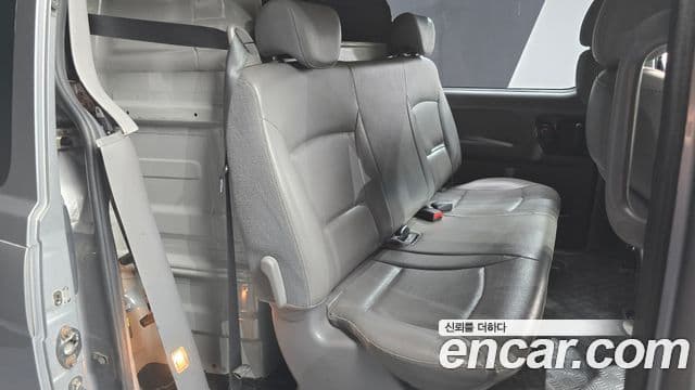 Hyundai Grand Starex CVX Deluxe, 2012 12