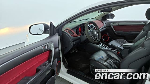 Kia Forte купе Premium, 2010 10