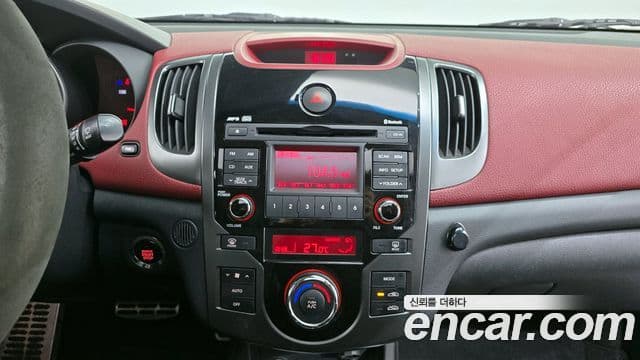 Kia Forte купе Premium, 2010 14