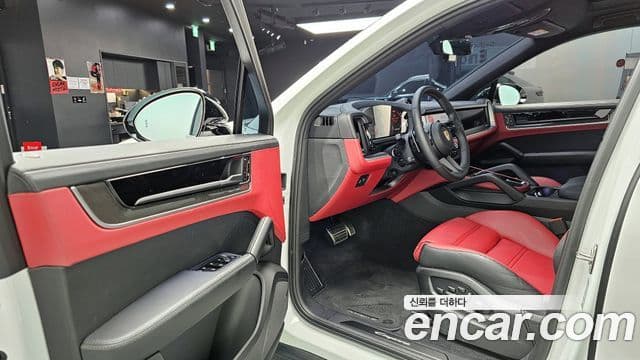 Porsche Cayenne (PO536) 3.0 купе, 2025 11