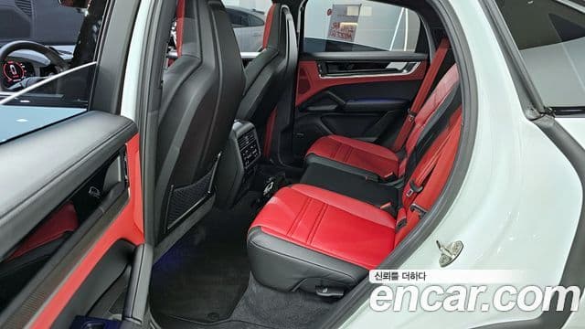 Porsche Cayenne (PO536) 3.0 купе, 2025 12
