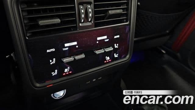 Porsche Cayenne (PO536) 3.0 купе, 2025 17