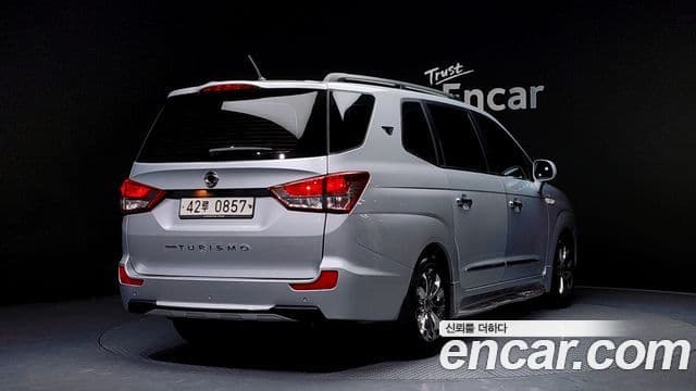 KG모빌리티(SsangYong) Korando 투리스모 4WD TX 9인승, 2016 2
