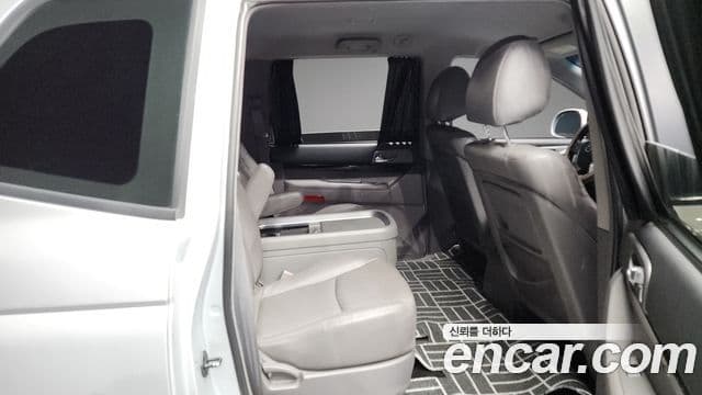 KG모빌리티(SsangYong) Korando 투리스모 4WD TX 9인승, 2016 12