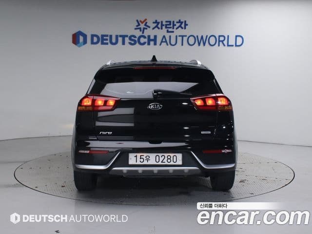 Kia Niro Luxury, 2017 4