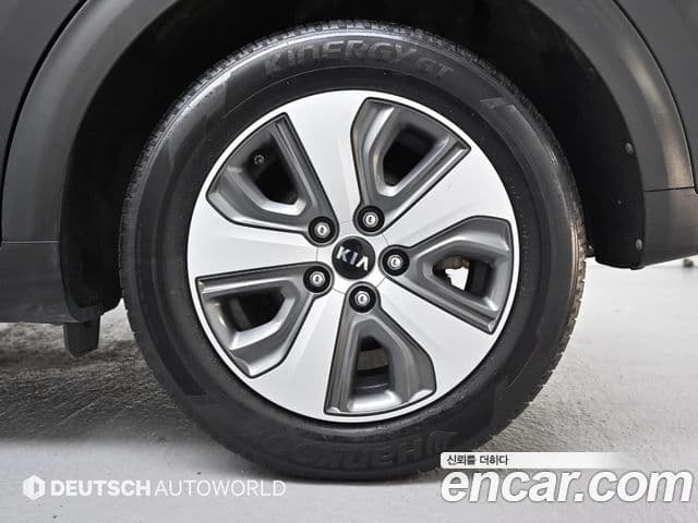 Kia Niro Luxury, 2017 все фото