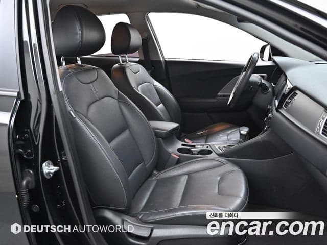 Kia Niro Luxury, 2017 10