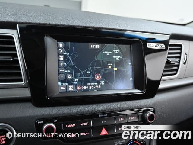 Kia Niro Luxury, 2017 18