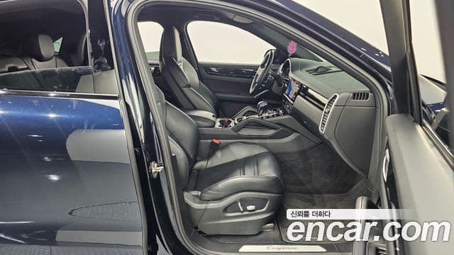 Porsche Cayenne (PO536) 3.0 купе, 2021 10