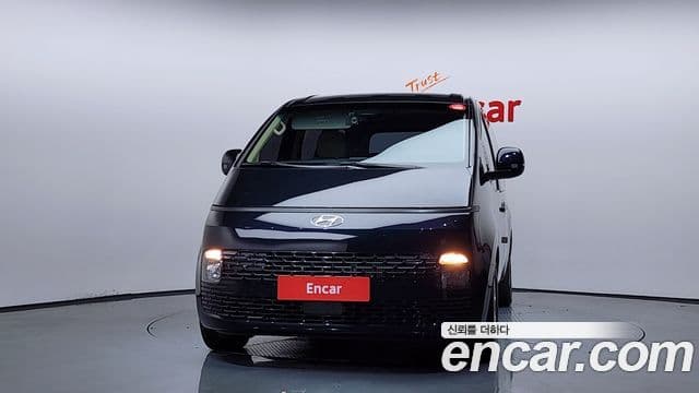 Hyundai Staria Modern, 2023 3