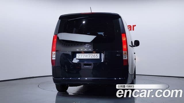Hyundai Staria Modern, 2023 4