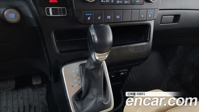 Hyundai Staria Modern, 2023 9