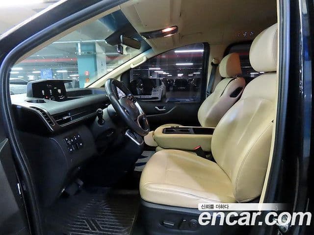 Hyundai Staria Modern, 2023 10