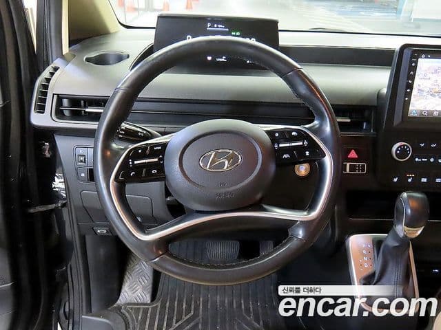 Hyundai Staria Modern, 2023 13