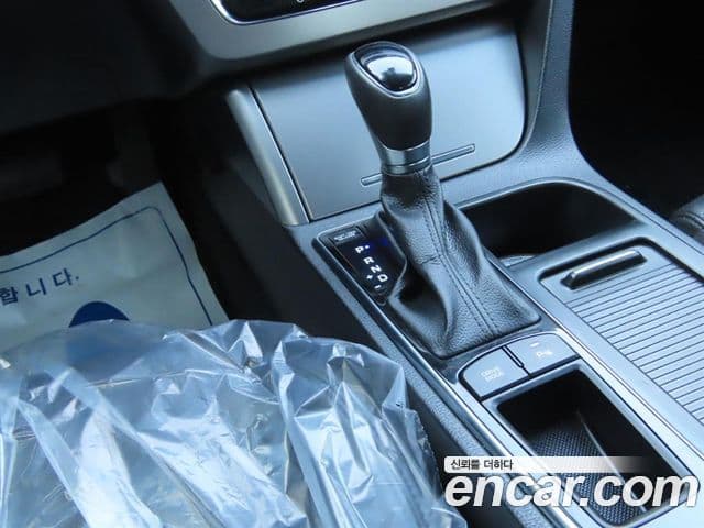 Hyundai LF Sonata Special, 2016 9