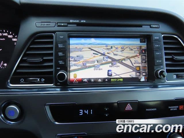 Hyundai LF Sonata Special, 2016 16