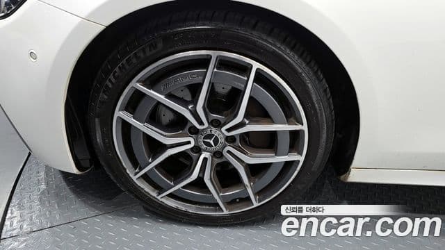 Mercedes-Benz E-класс W213 AMG Line, 2022 все фото