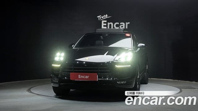 Porsche Macan 95B, 2018 3