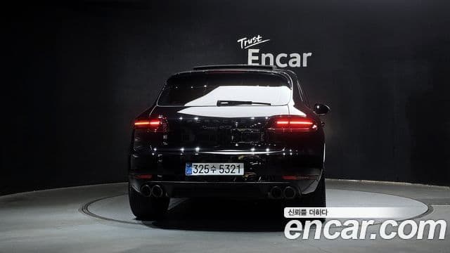 Porsche Macan 95B, 2018 4