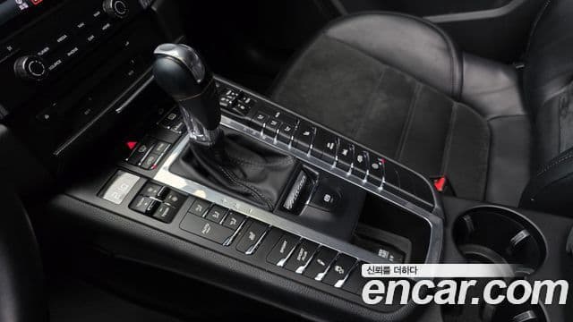 Porsche Macan 95B, 2018 9