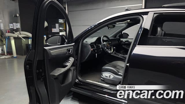 Porsche Macan 95B, 2018 11