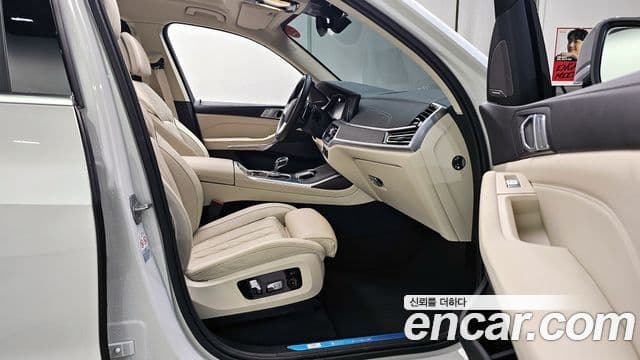 BMW X7 (G07) xDrive 40i Design Pure Excellence 6인승, 2021 9