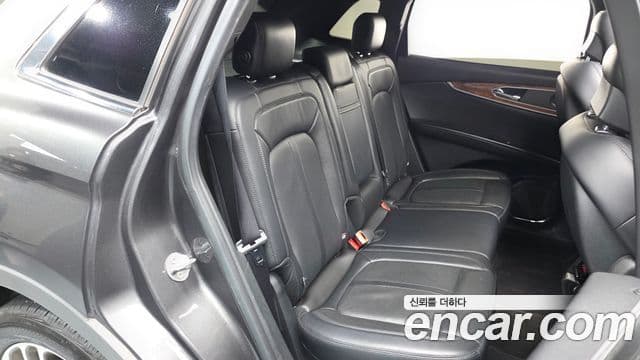 Lincoln Nautilus 1세대, 2020 12