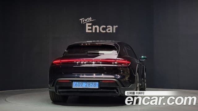 Porsche 타이칸 4S Cross Turismo, 2024 4