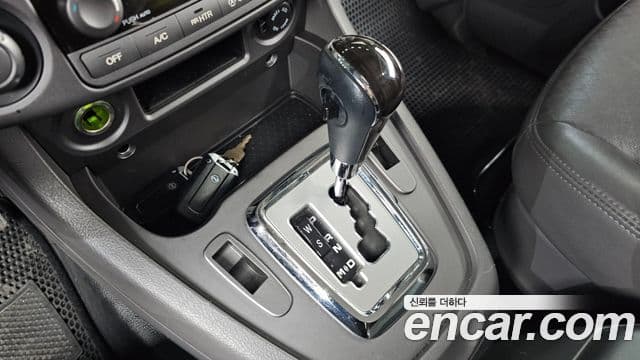 KG모빌리티(SsangYong) Korando 투리스모 4WD outdoor Edition 9인승, 2016 9