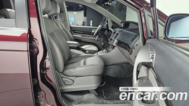 KG모빌리티(SsangYong) Korando 투리스모 4WD outdoor Edition 9인승, 2016 11