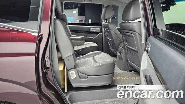 KG모빌리티(SsangYong) Korando 투리스모 4WD outdoor Edition 9인승, 2016 12