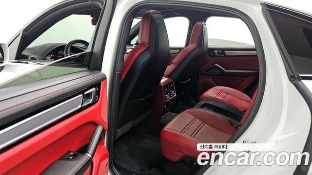 Porsche Cayenne (PO536) 3.0 купе Platinum Edition, 2023 12